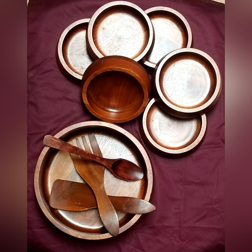 Wood Salad Bowl With 6 Matching Bowls